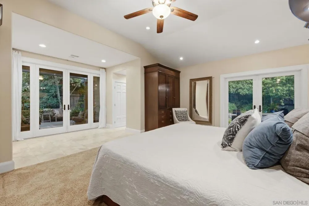 13327 Calle Colina Poway, CA 92064