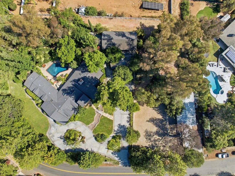 13327 Calle Colina Poway, CA 92064