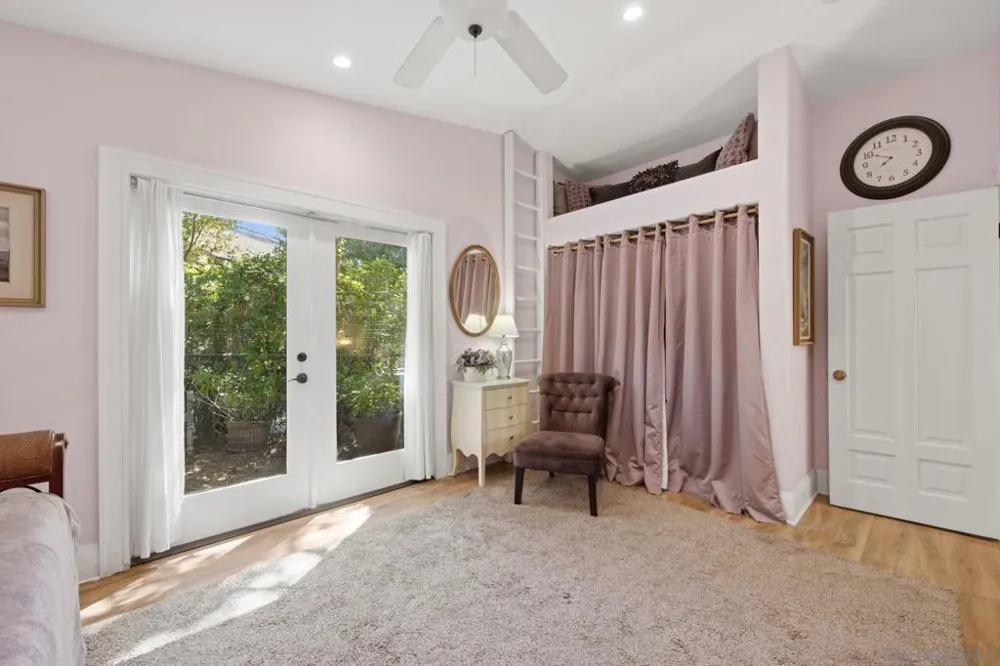 13327 Calle Colina Poway, CA 92064