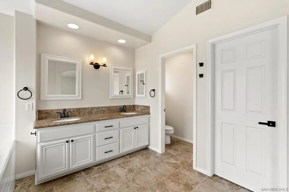 7027 Rockrose Terrace Carlsbad, CA 92011