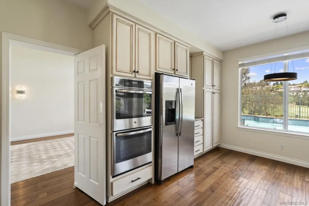 7027 Rockrose Terrace Carlsbad, CA 92011