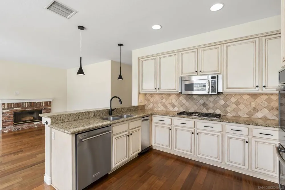 7027 Rockrose Terrace Carlsbad, CA 92011