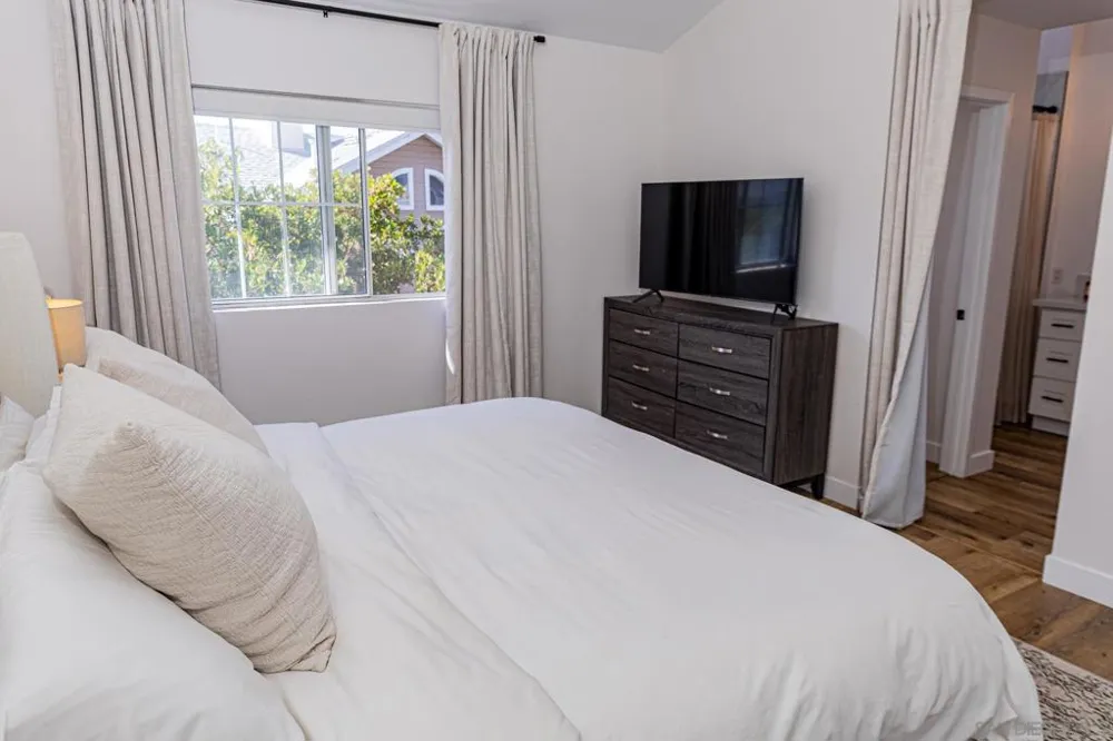 10060 Scripps Vista Way #33 San Diego, CA 92131