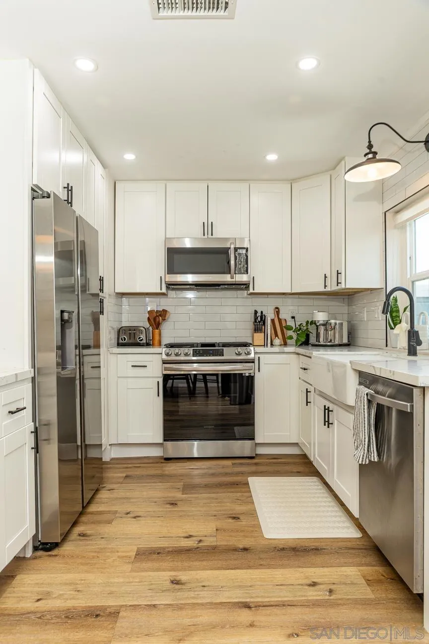 10060 Scripps Vista Way #33 San Diego, CA 92131