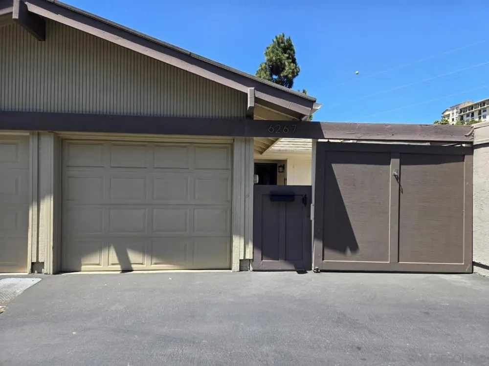 6267 Caminito Juanico San Diego, CA 92111