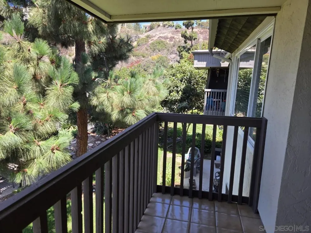 6267 Caminito Juanico San Diego, CA 92111