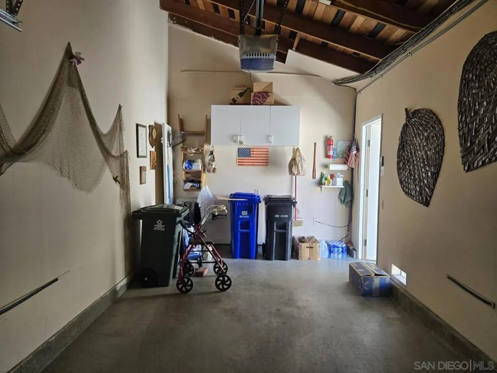 6267 Caminito Juanico San Diego, CA 92111