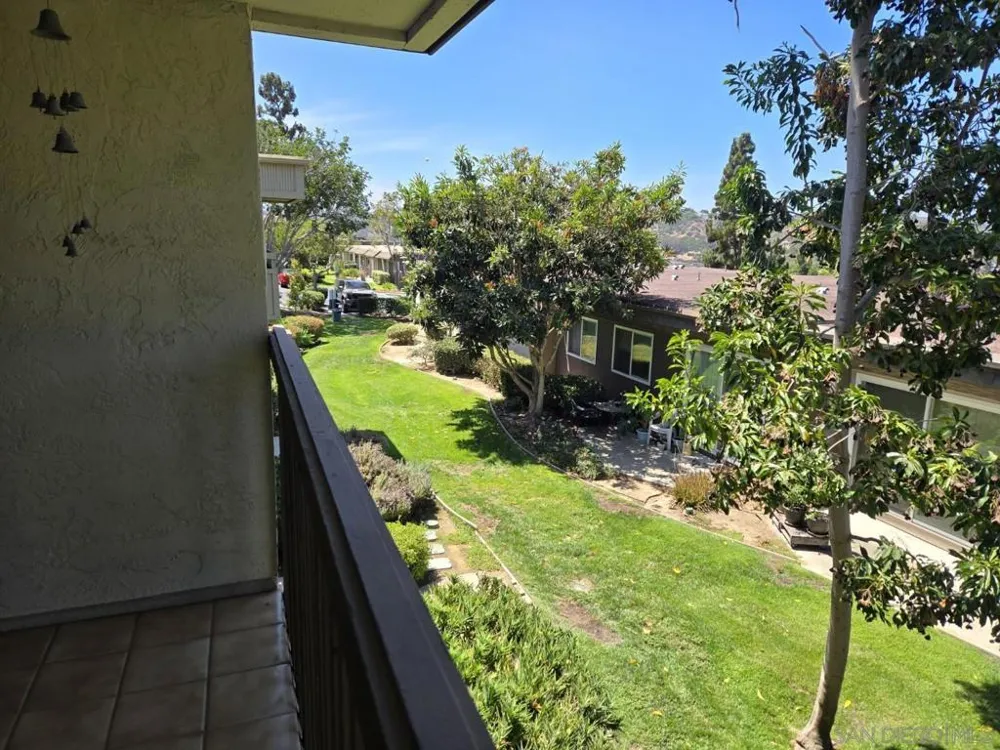 6267 Caminito Juanico San Diego, CA 92111