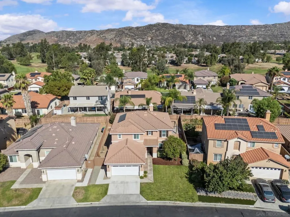 183 La Amistad Way Hemet, CA 92545