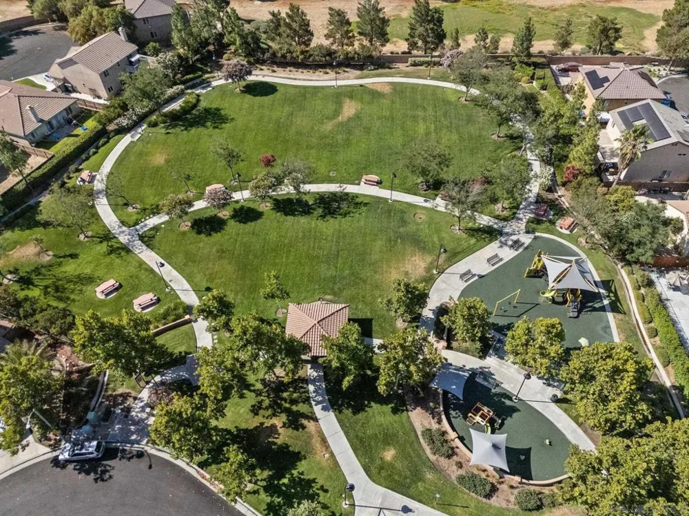 183 La Amistad Way Hemet, CA 92545