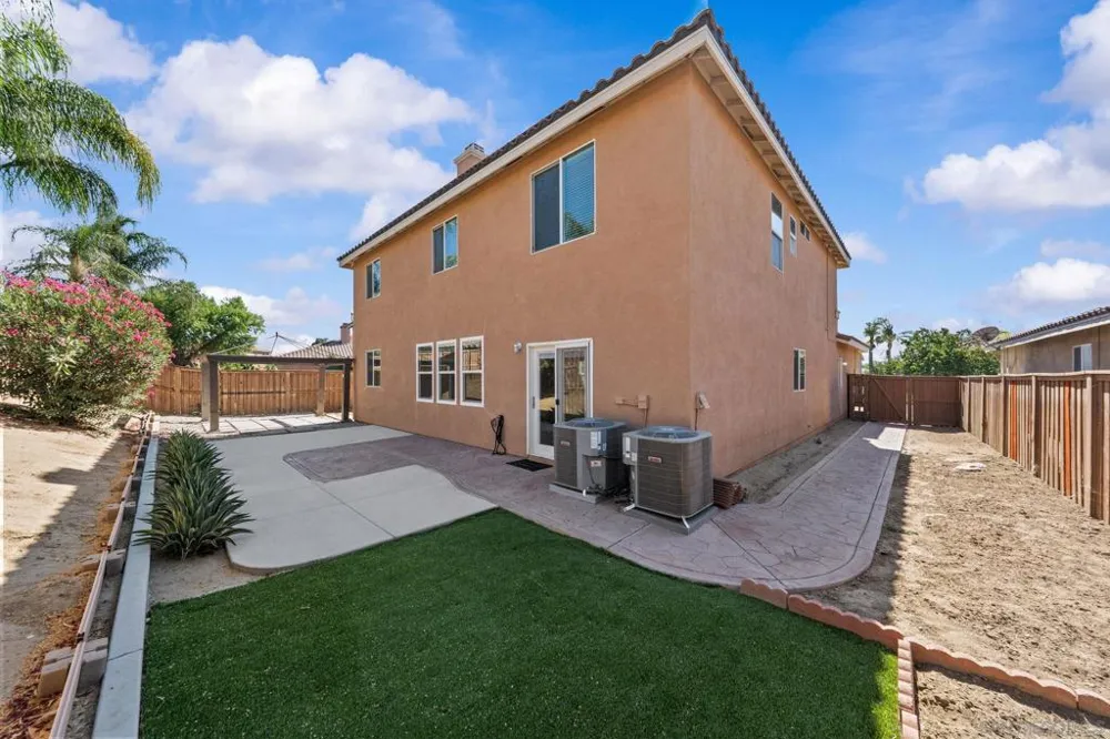 183 La Amistad Way Hemet, CA 92545