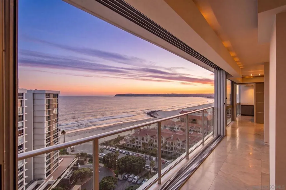 1710 Avenida del Mundo #PH02 Coronado, CA 92118