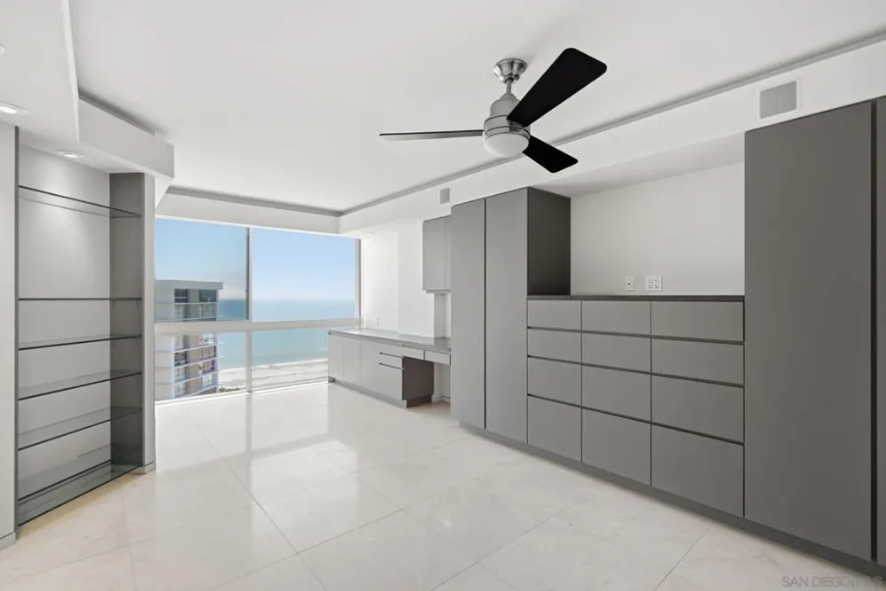 1710 Avenida del Mundo #PH02 Coronado, CA 92118