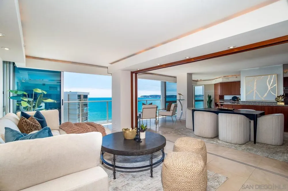 1710 Avenida del Mundo #PH02 Coronado, CA 92118
