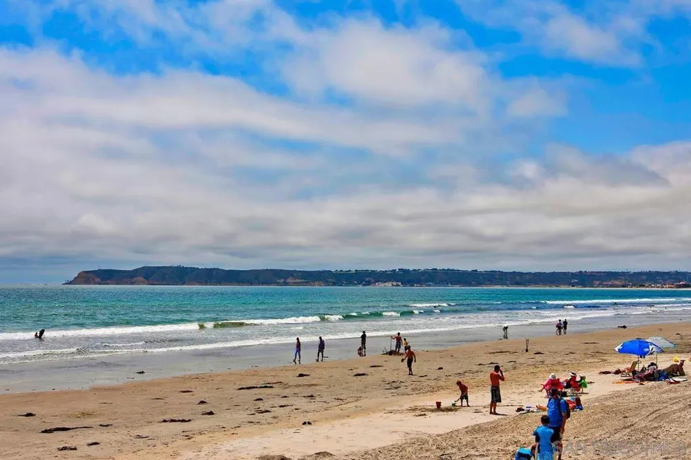 1710 Avenida del Mundo #PH02 Coronado, CA 92118