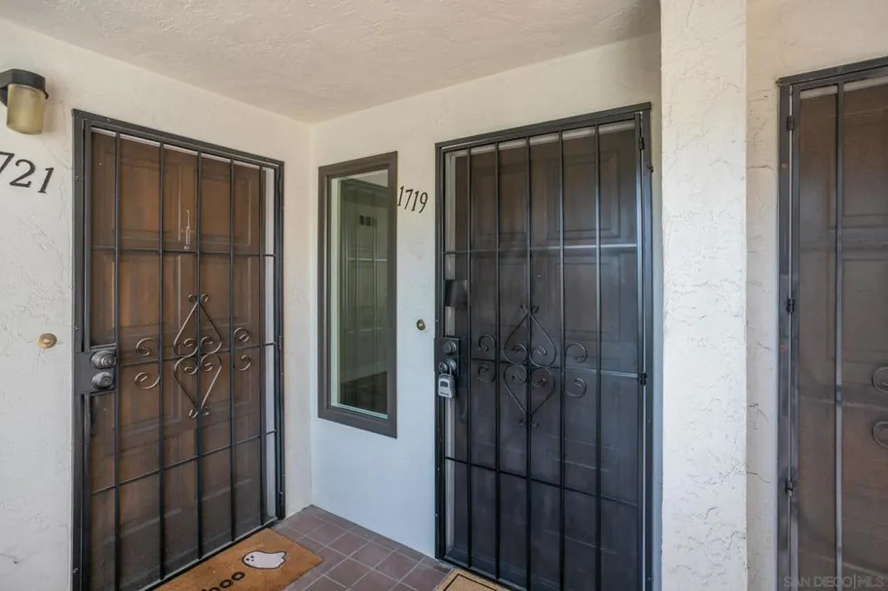 1719 Pepper Dr El Cajon, CA 92021