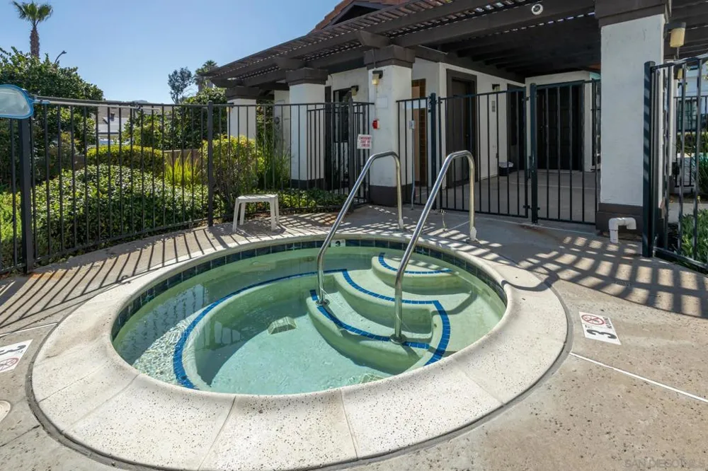 1719 Pepper Dr El Cajon, CA 92021
