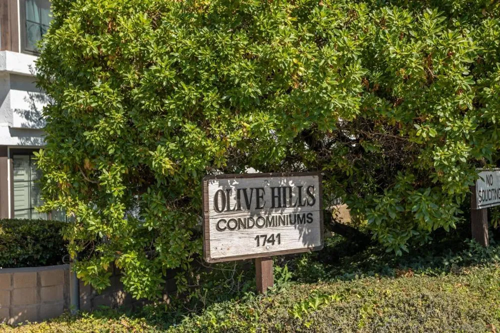 1719 Pepper Dr El Cajon, CA 92021