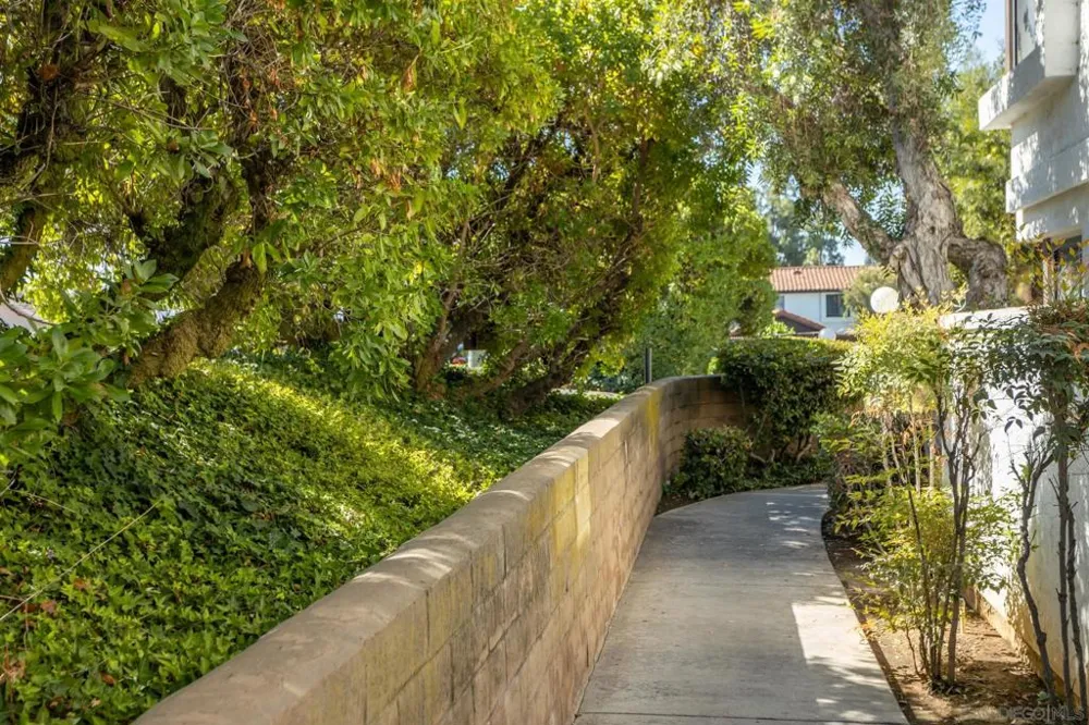 1719 Pepper Dr El Cajon, CA 92021