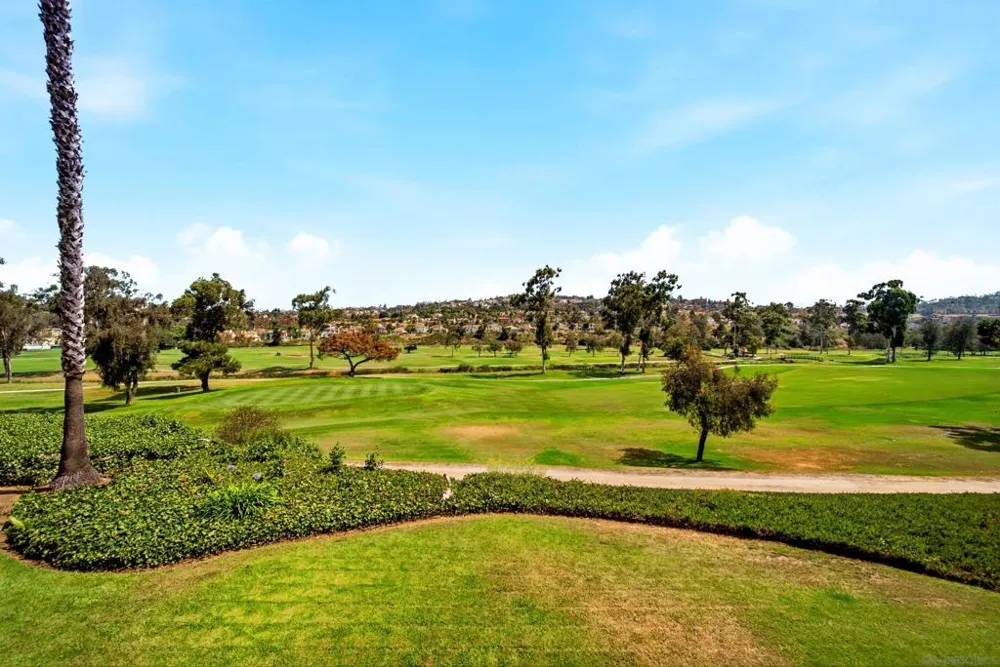 2510 Navarra #505 Carlsbad, CA 92009