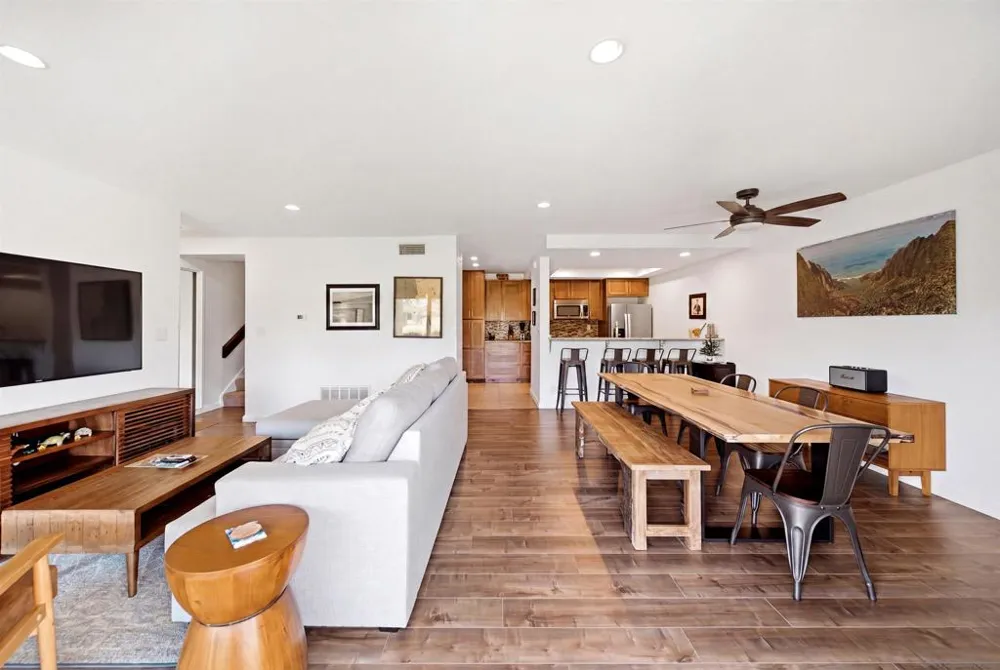 2510 Navarra #505 Carlsbad, CA 92009