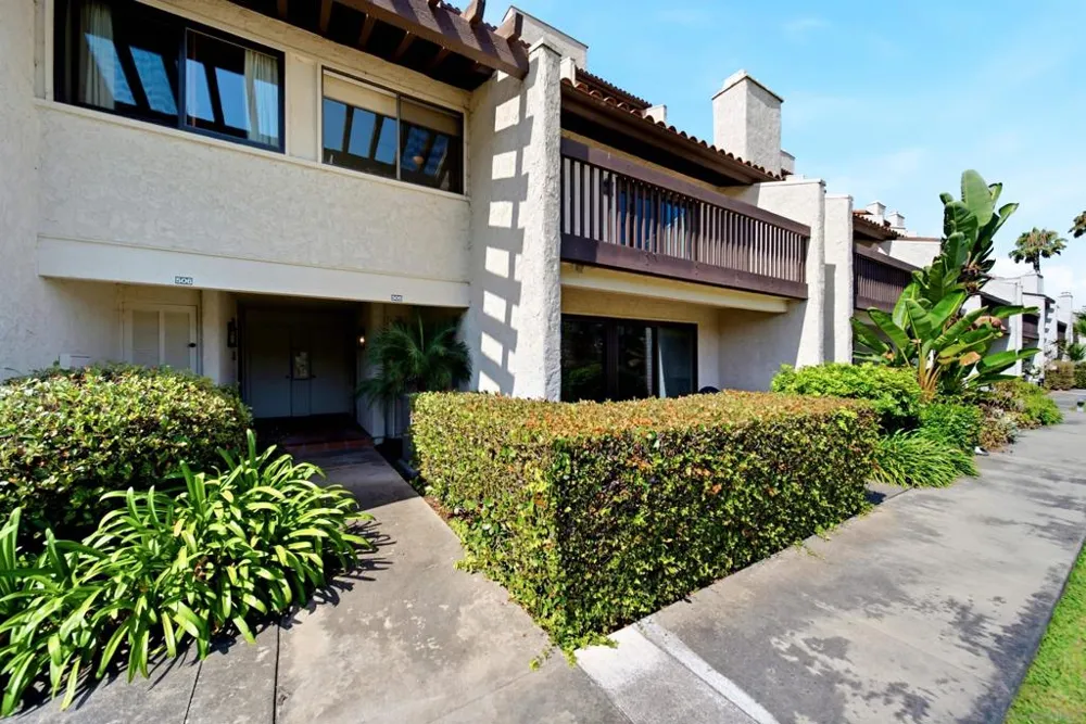 2510 Navarra #505 Carlsbad, CA 92009