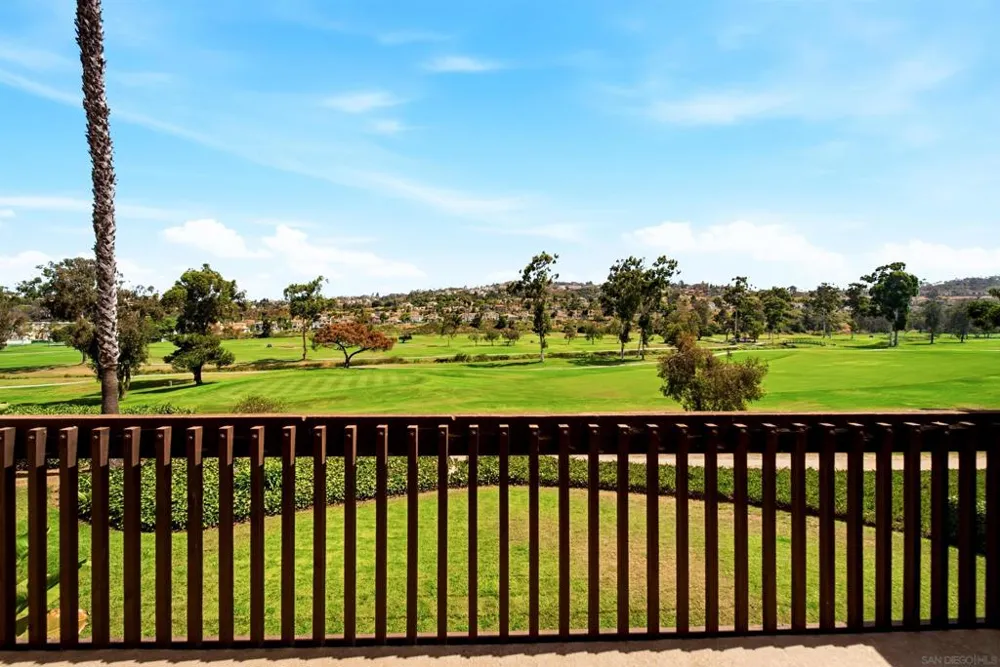 2510 Navarra #505 Carlsbad, CA 92009