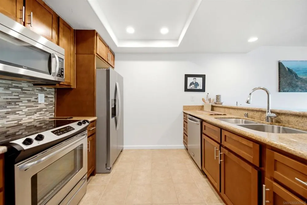 2510 Navarra #505 Carlsbad, CA 92009