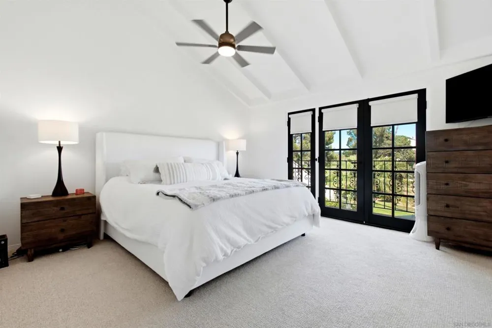 137 Via Coronado Rancho Santa Fe, CA 92091