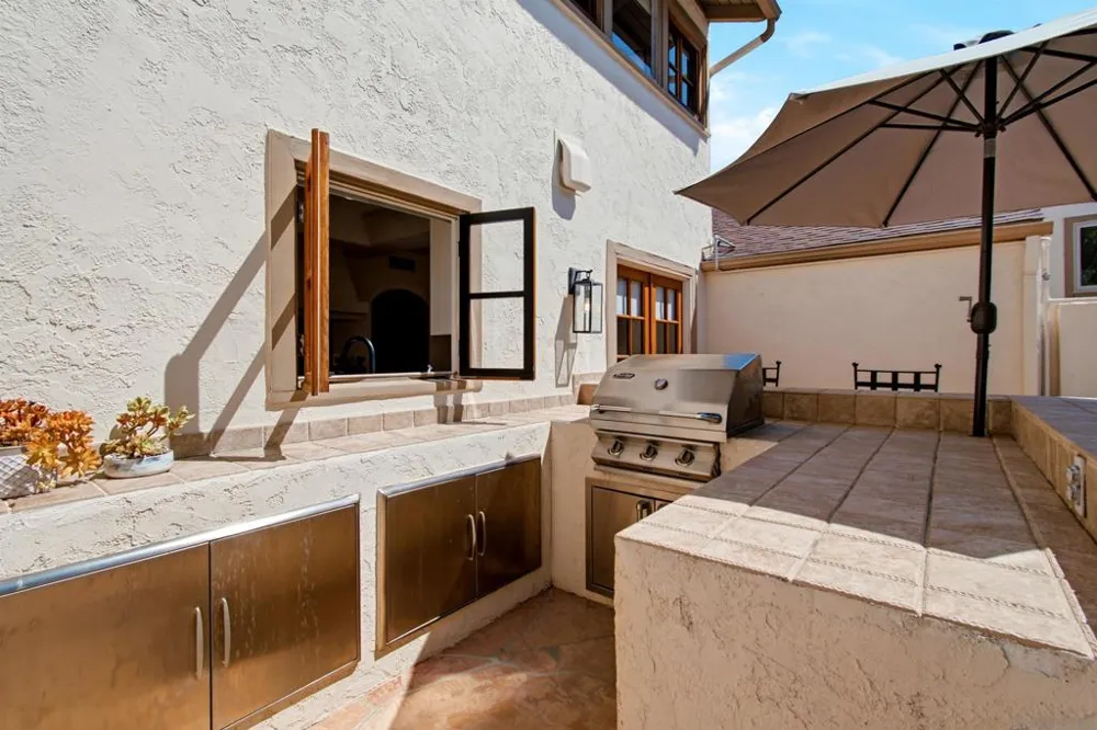 137 Via Coronado Rancho Santa Fe, CA 92091