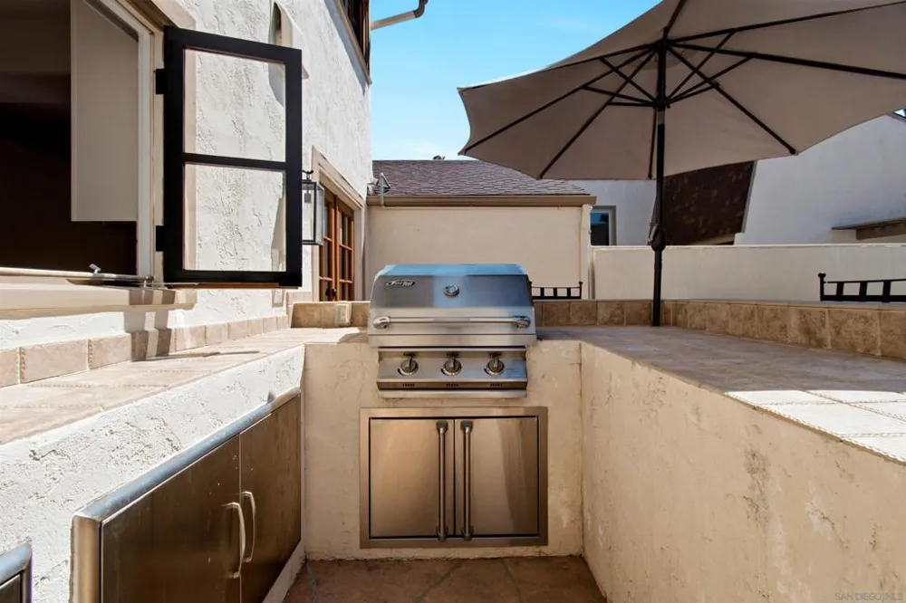 137 Via Coronado Rancho Santa Fe, CA 92091