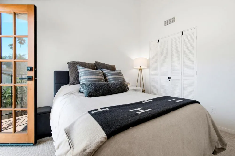137 Via Coronado Rancho Santa Fe, CA 92091