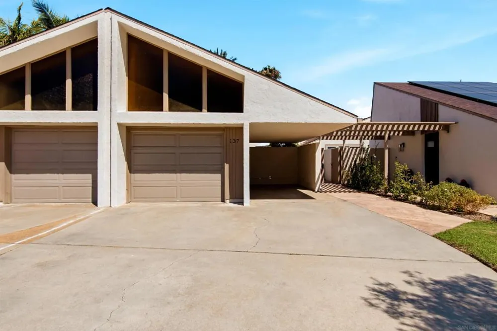 137 Via Coronado Rancho Santa Fe, CA 92091