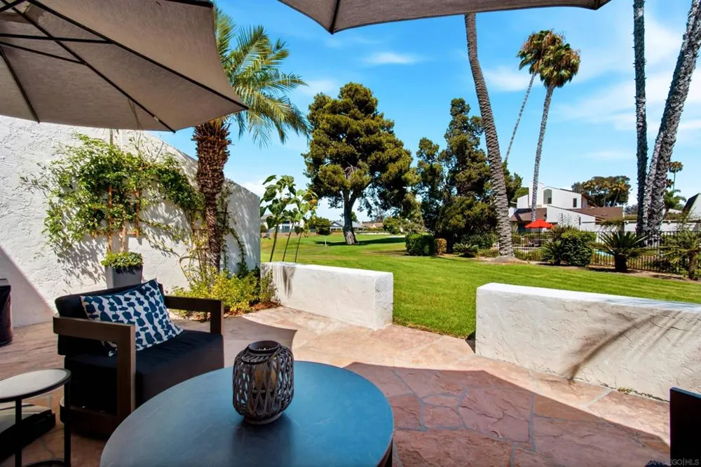 137 Via Coronado Rancho Santa Fe, CA 92091