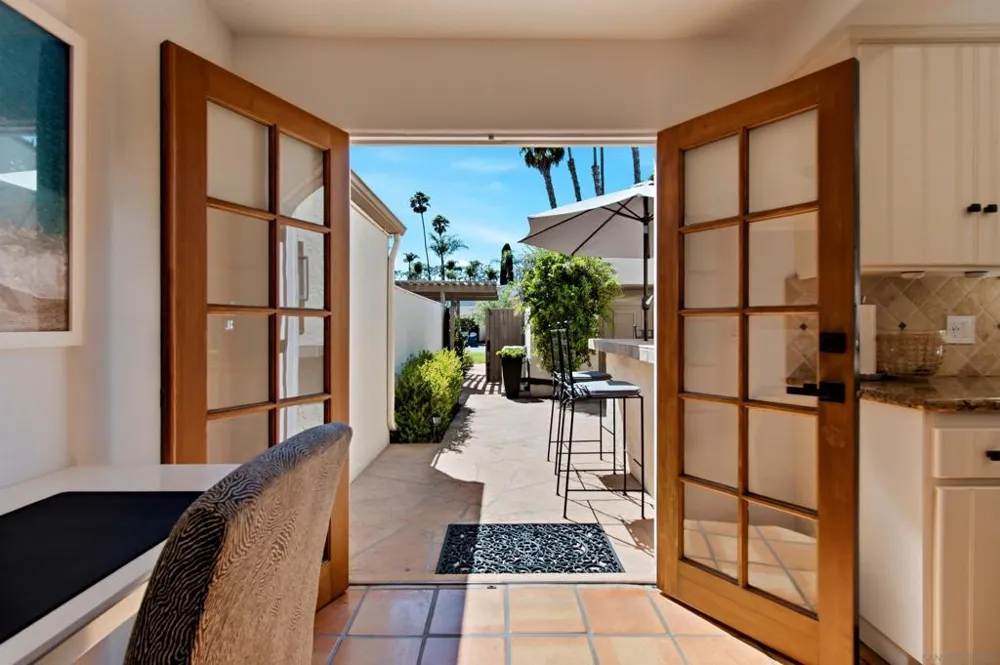 137 Via Coronado Rancho Santa Fe, CA 92091
