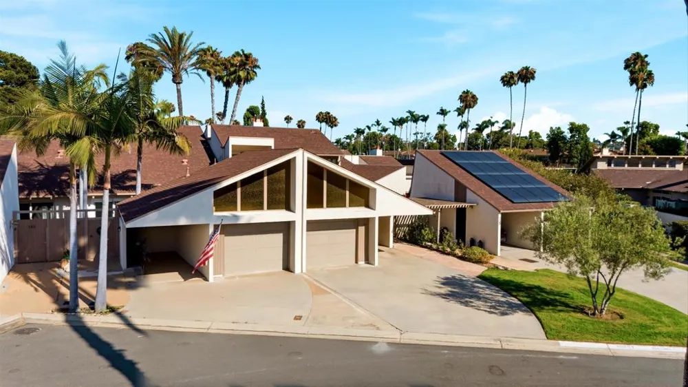 137 Via Coronado Rancho Santa Fe, CA 92091