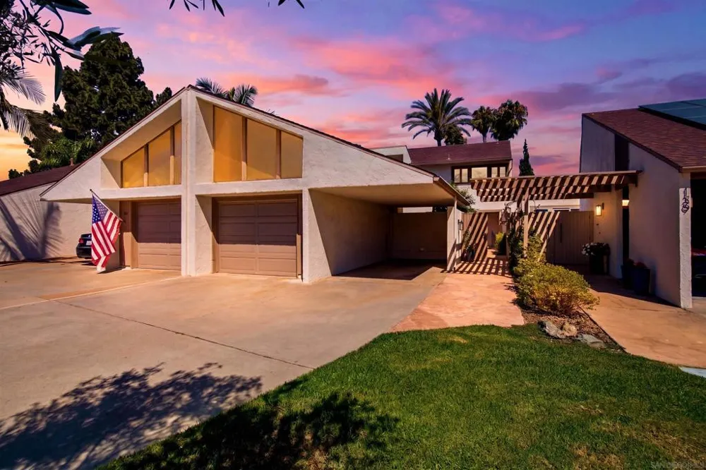 137 Via Coronado Rancho Santa Fe, CA 92091
