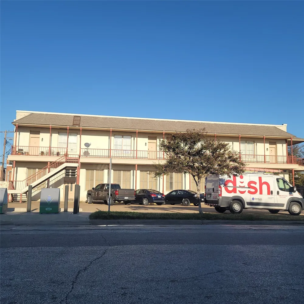 212 W Knox Street #2 Ennis, TX 75119