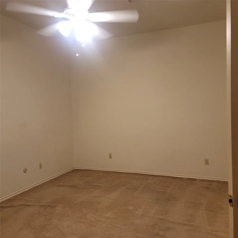212 W Knox Street #2 Ennis, TX 75119