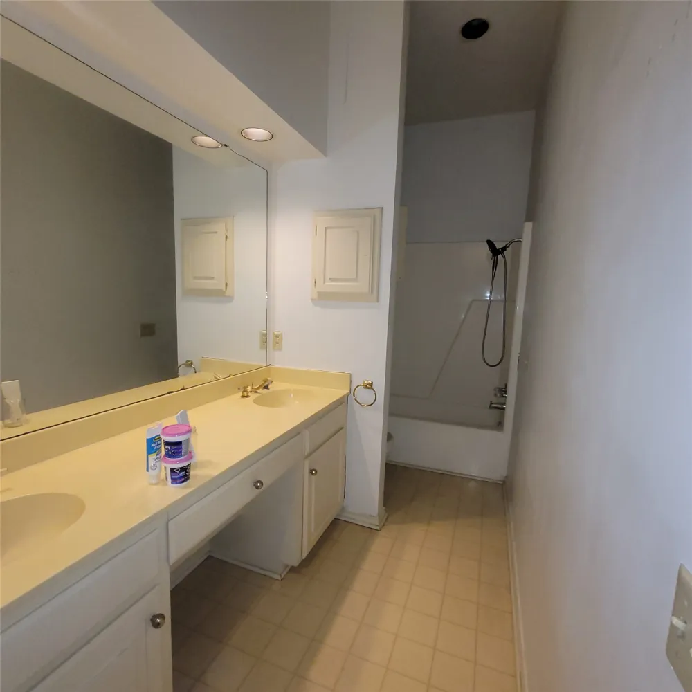 212 W Knox Street #2 Ennis, TX 75119