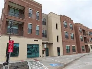 112 E Greenhill Lane #304