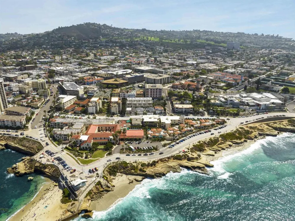 837 Coast blvd S La Jolla, CA 92037