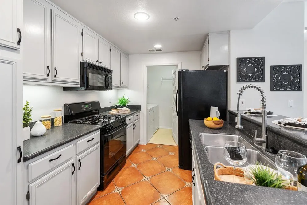 13021 Evening Creek Dr S #21 San Diego, CA 92128