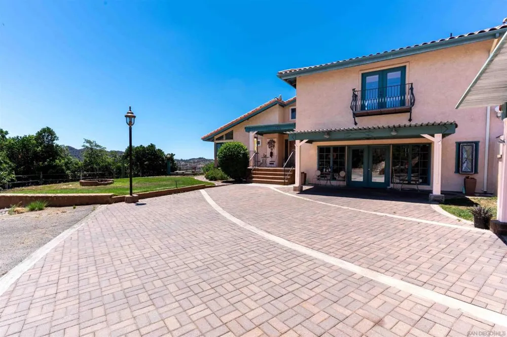 31515 Calle Joya Bonsall, CA 92003