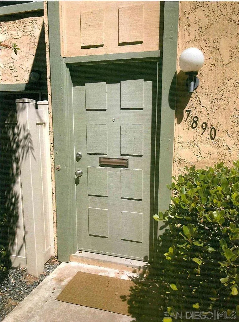 7890 Hummingbird Lane San Diego, CA 92123