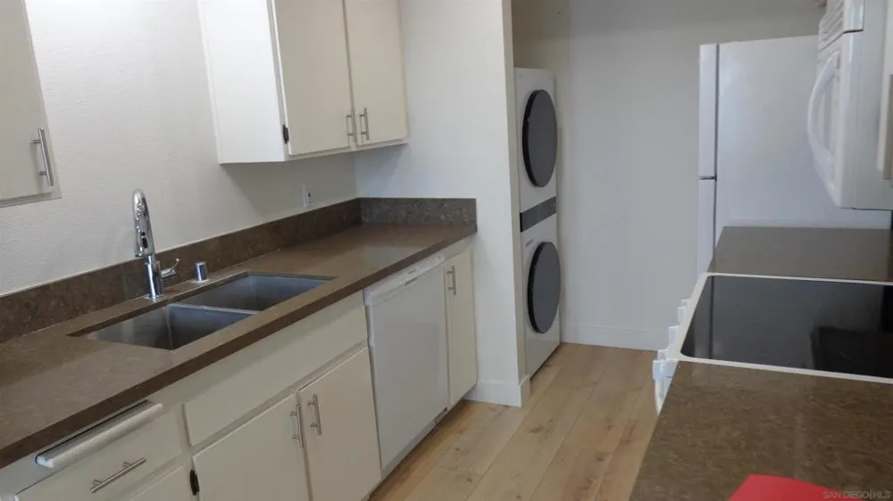 7890 Hummingbird Lane San Diego, CA 92123