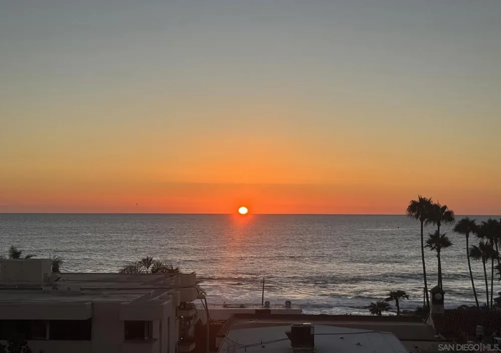 835 Coast La Jolla, CA 92037