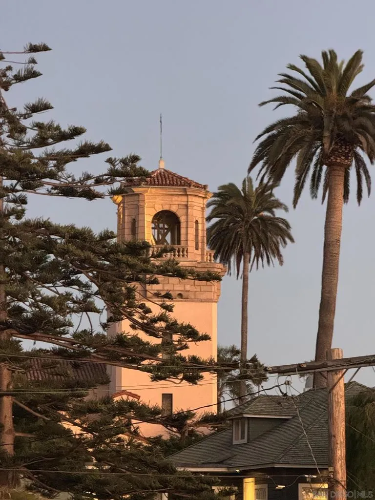835 Coast La Jolla, CA 92037