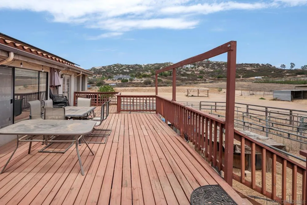 266 Woodmeadow Ln Ramona, CA 92065