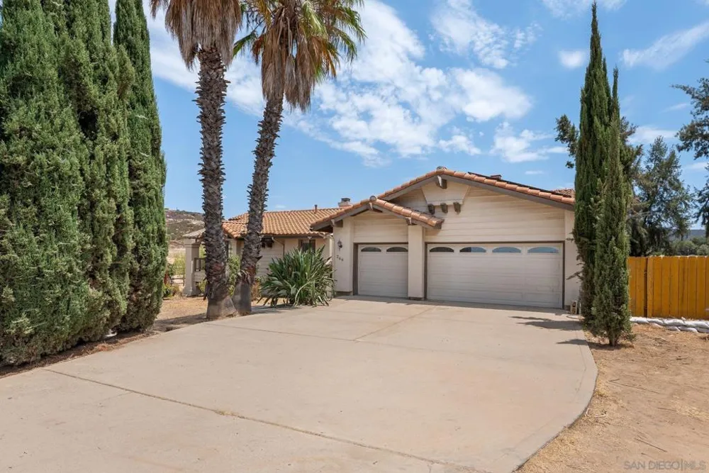 266 Woodmeadow Ln Ramona, CA 92065